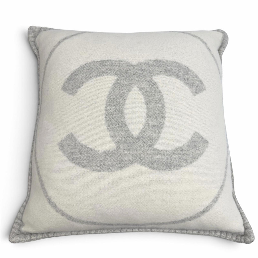 Excellent CHANEL cushion COCO Mark Wool off white wool Women 18V