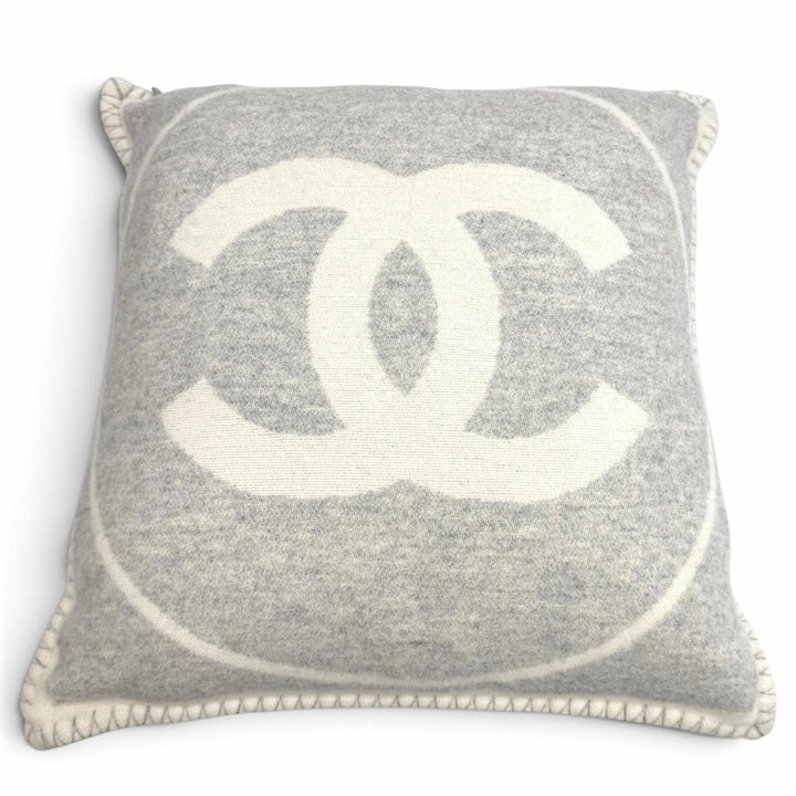 Excellent CHANEL cushion COCO Mark Wool off white wool Women 18V