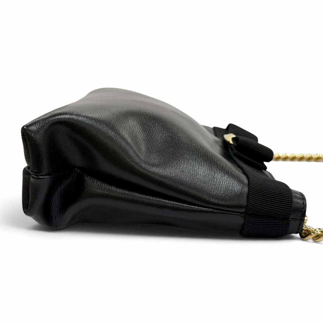 Excellent Salvatore Ferragamo Shoulder Bag Vala Ribbon Leather black leather