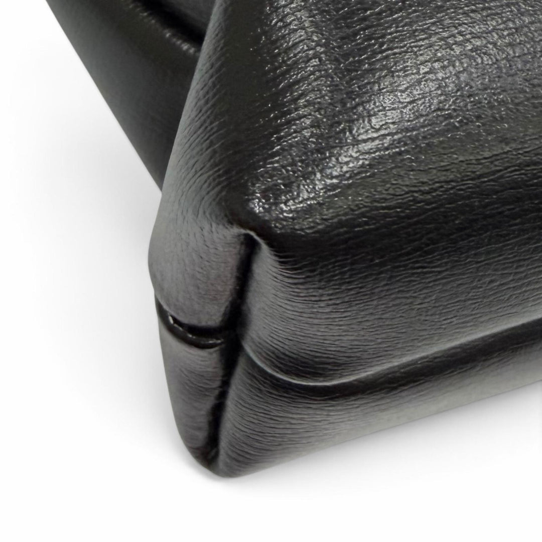 Excellent Salvatore Ferragamo Shoulder Bag Vala Ribbon Leather black leather