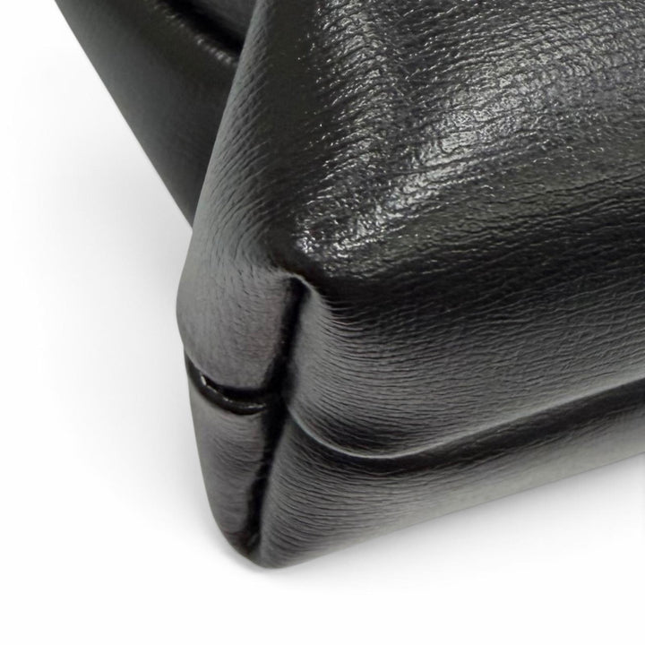Excellent Salvatore Ferragamo Shoulder Bag Vala Ribbon Leather black leather