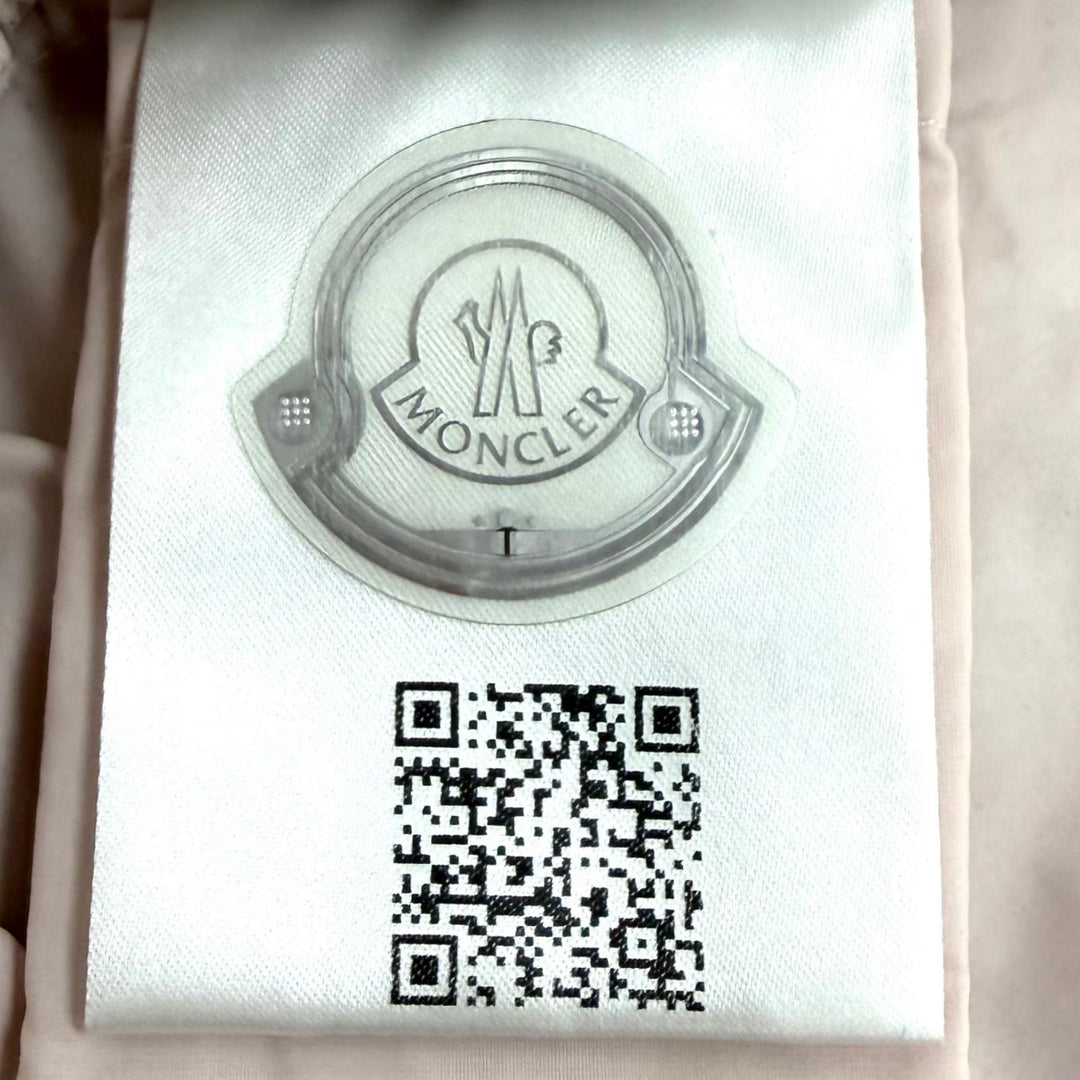 Pristine MONCLER Nylon jacket FEGEO windbreaker with hood and logo patch 3