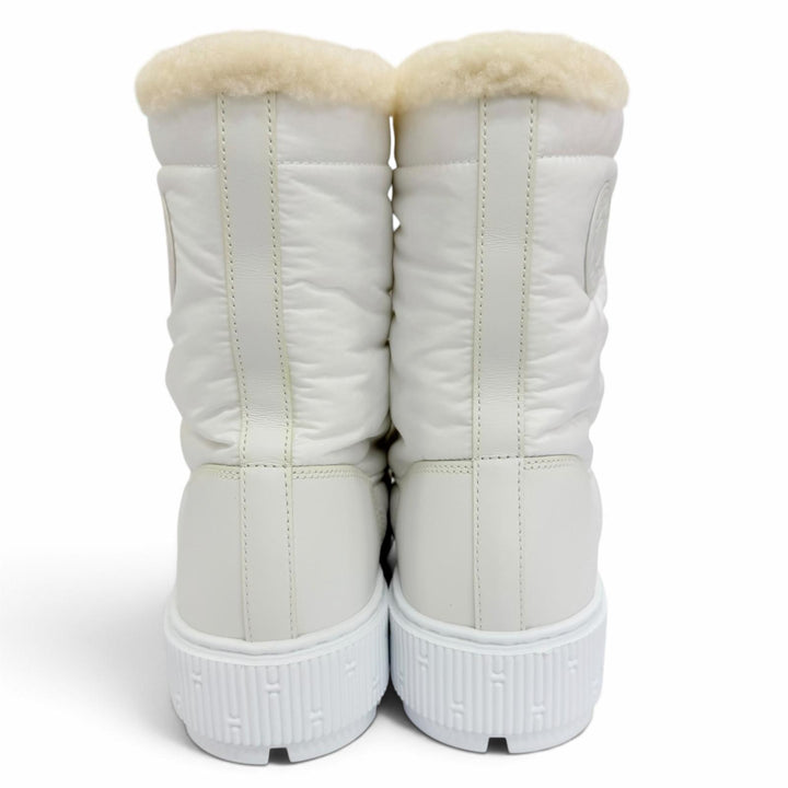 Excellent HERMES short boots fresh Logo leather patch with boa lining white 35