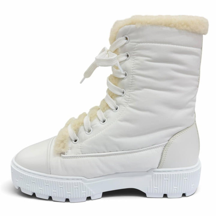Excellent HERMES short boots fresh Logo leather patch with boa lining white 35