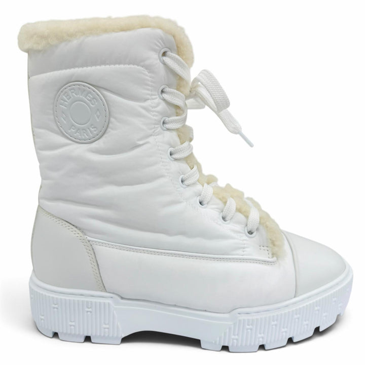 Excellent HERMES short boots fresh Logo leather patch with boa lining white 35