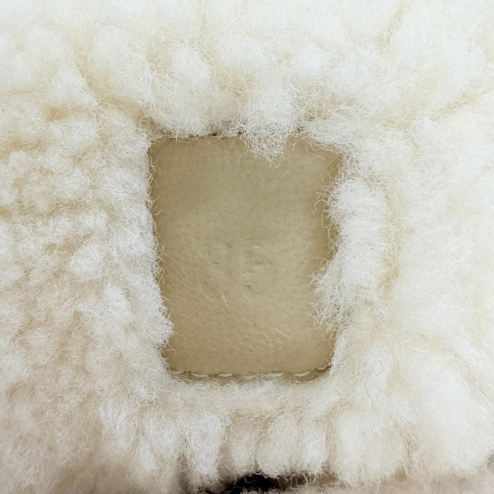 Excellent HERMES short boots fresh Logo leather patch with boa lining white 35