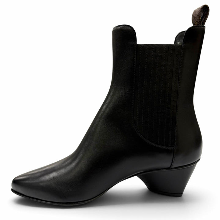 Pristine LOUIS VUITTON short boots Trinity Ankle Boots LV logo leather black 38