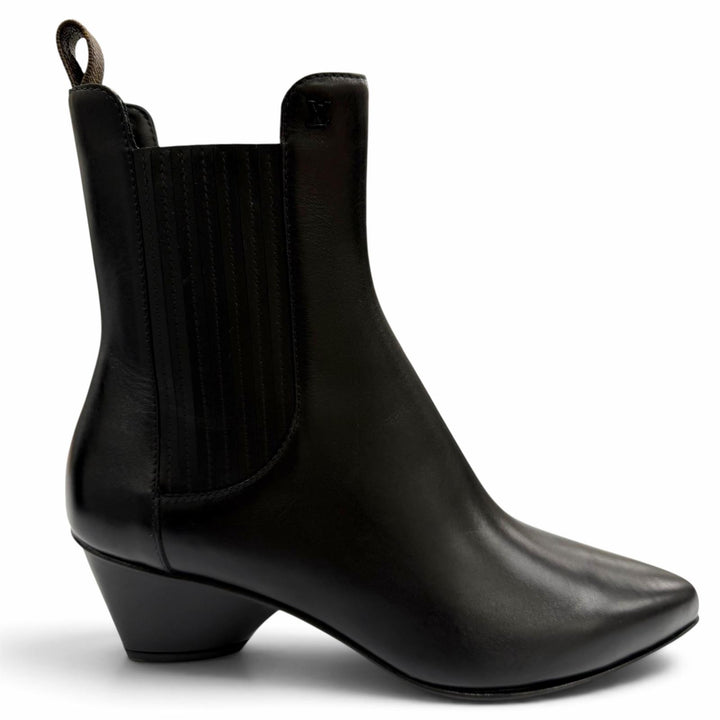 Pristine LOUIS VUITTON short boots Trinity Ankle Boots LV logo leather black 38