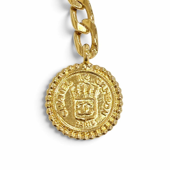 Great CHANEL belt COCO Mark Logo Medallion Chain Belt gold Women