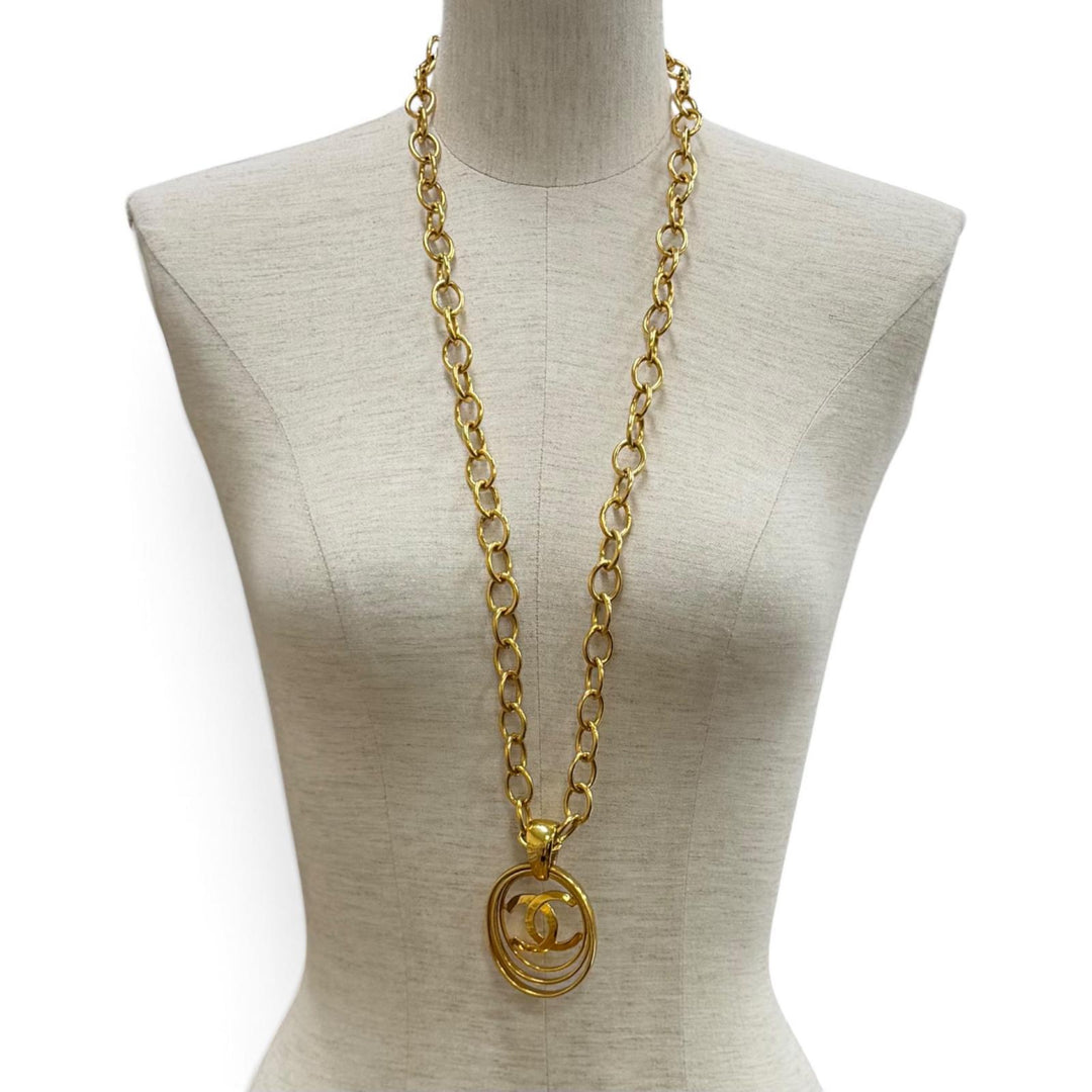 Great CHANEL Necklace COCO Mark Chain gold Women 95P