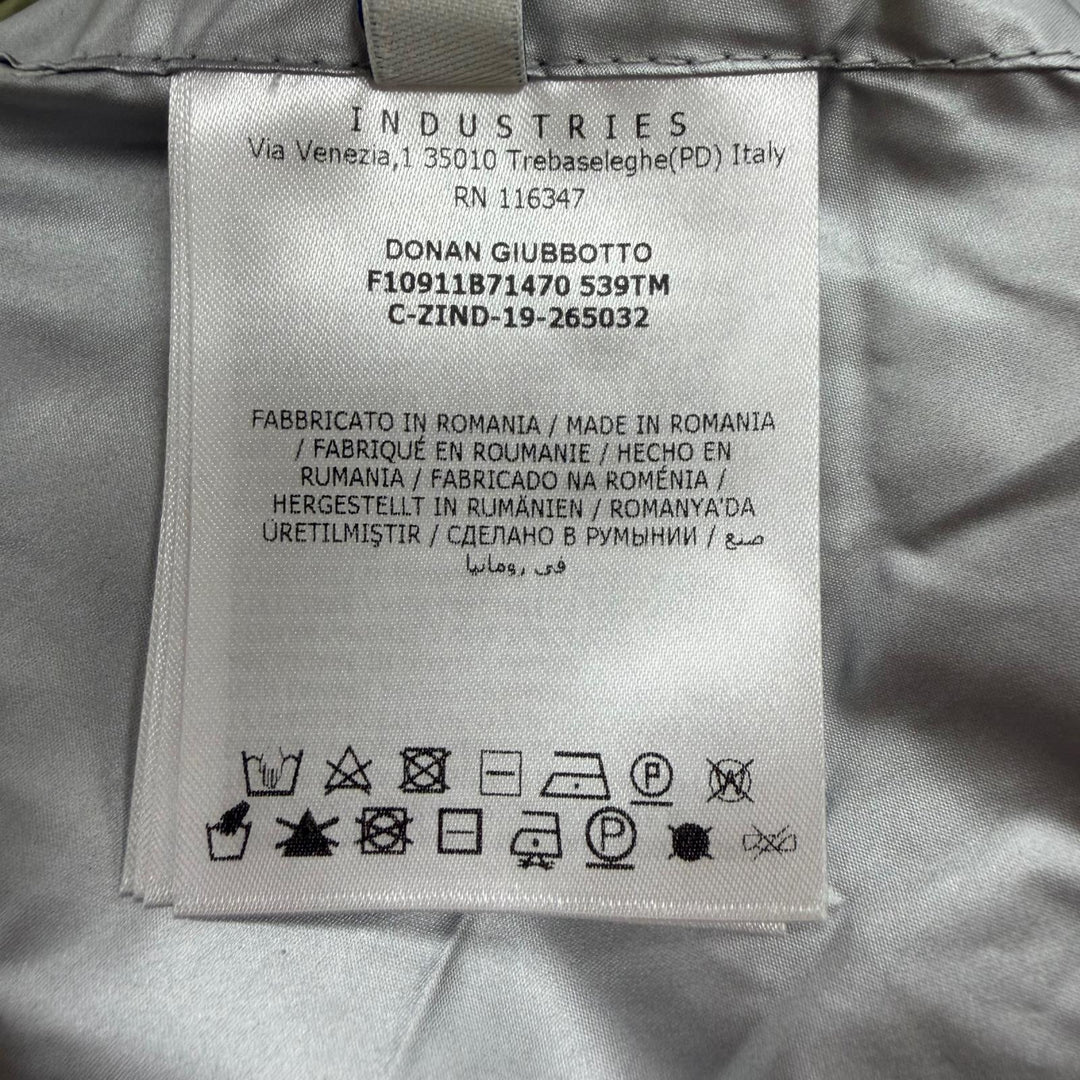 Pristine MONCLER mountain hoodie DONAN Reversible jacket with logo patch. 3