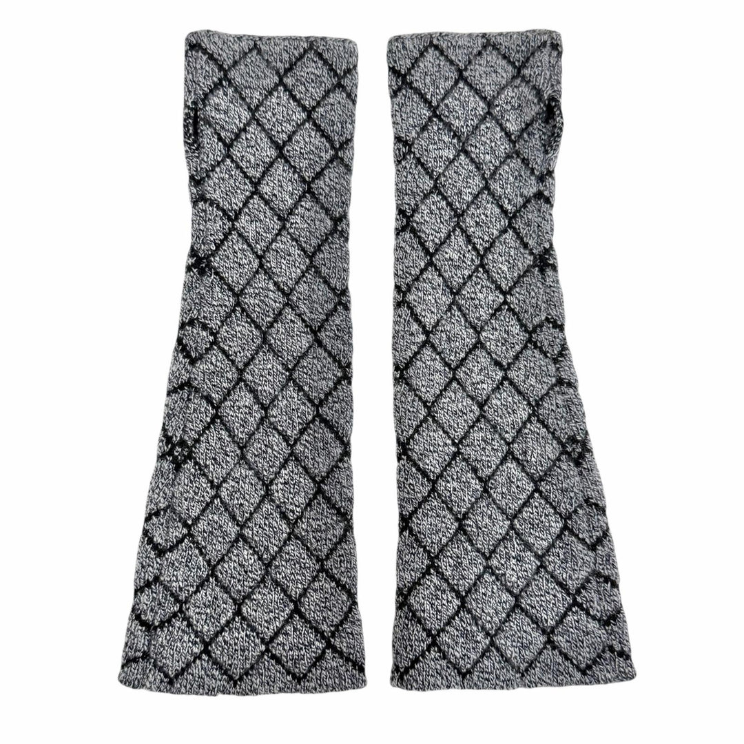 Great CHANEL COCO Mark Matelassé Knit Arm Warmers/Arm Covers gray cashmere 18A