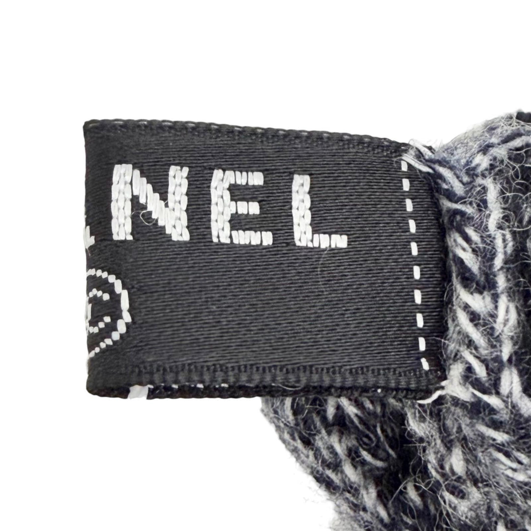 Great CHANEL COCO Mark Matelassé Knit Arm Warmers/Arm Covers gray cashmere 18A