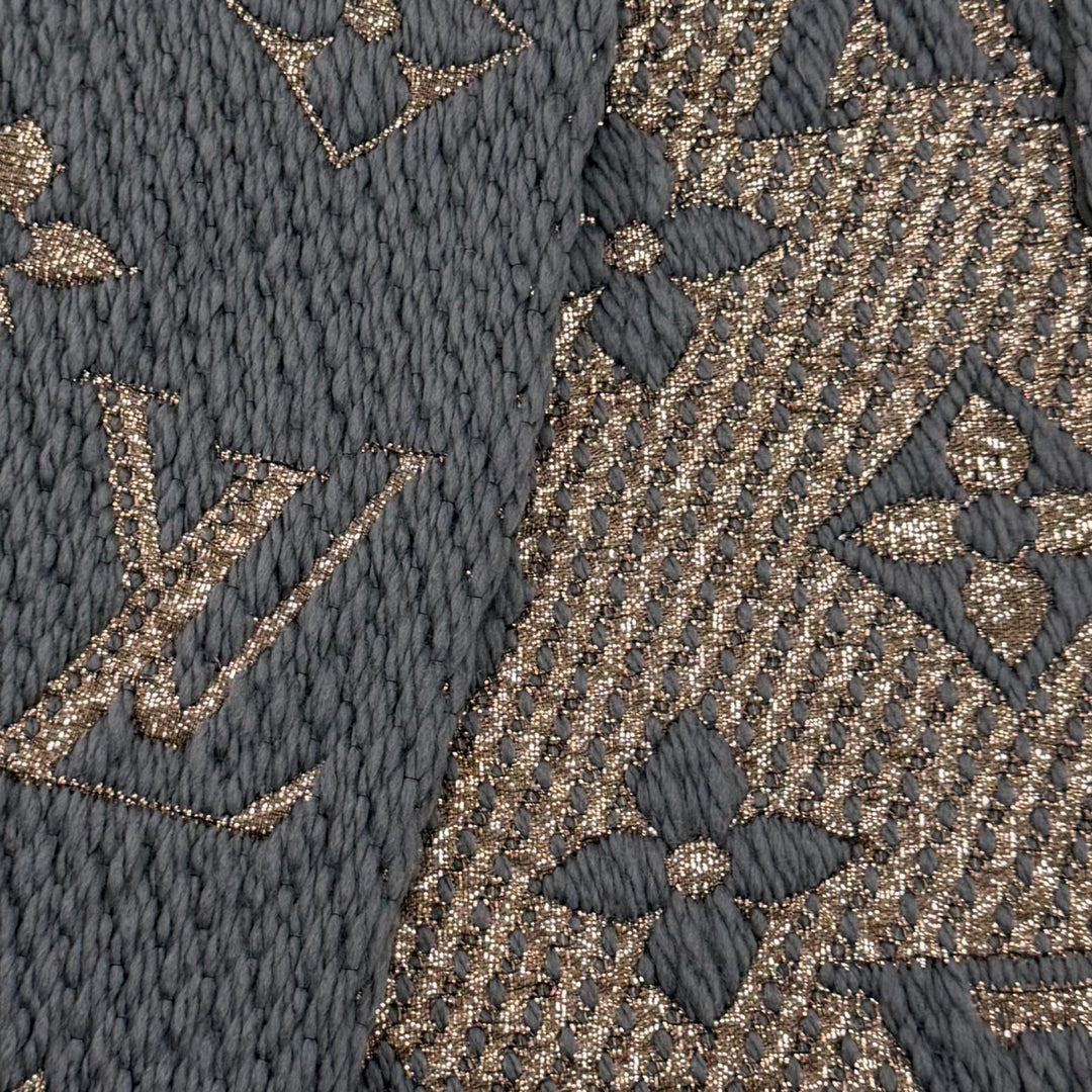 Great LOUIS VUITTON Scarf Escalp Logo Mania Shine wool Women M70467