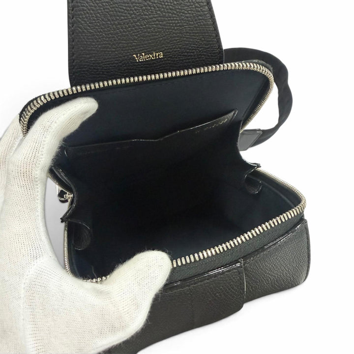 Excellent Valextra Sling bag black Calfskin Leather mens