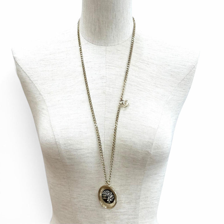 Great CHANEL Necklace COCO Mark Rhinestone Chain gold Women D21B