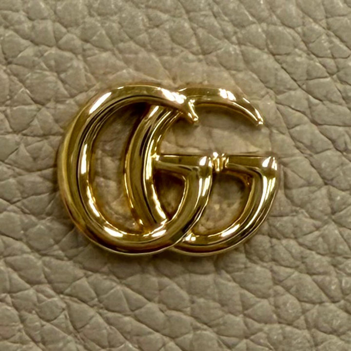 Pristine GUCCI Bifold Wallet Double G Bicolor Small Wallet GG Supreme 841360
