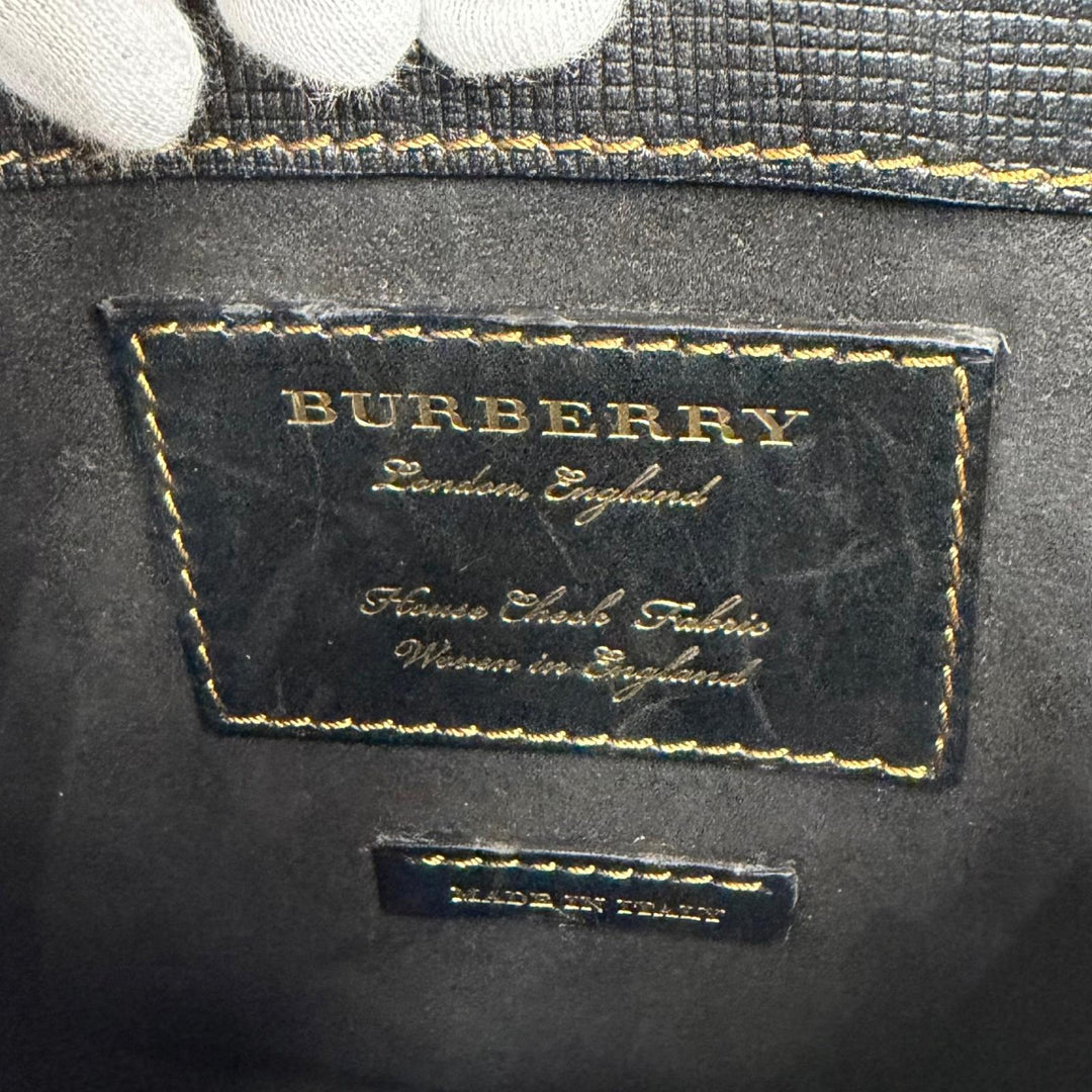 Excellent BURBERRY Shoulder Bag Leather accents, Burberry check flap leather