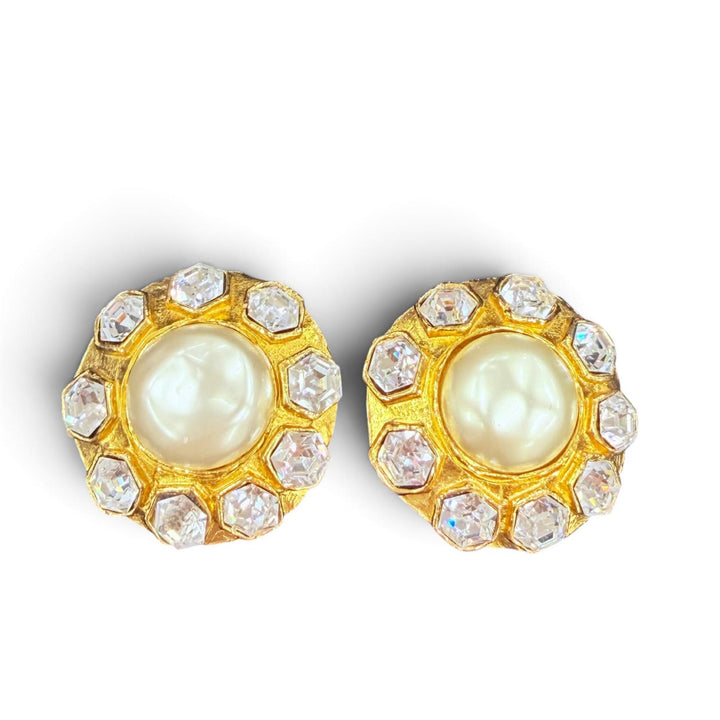 Pristine CHANEL Earring Eco Pearl Cristel Bijou Accessories gold metal Women