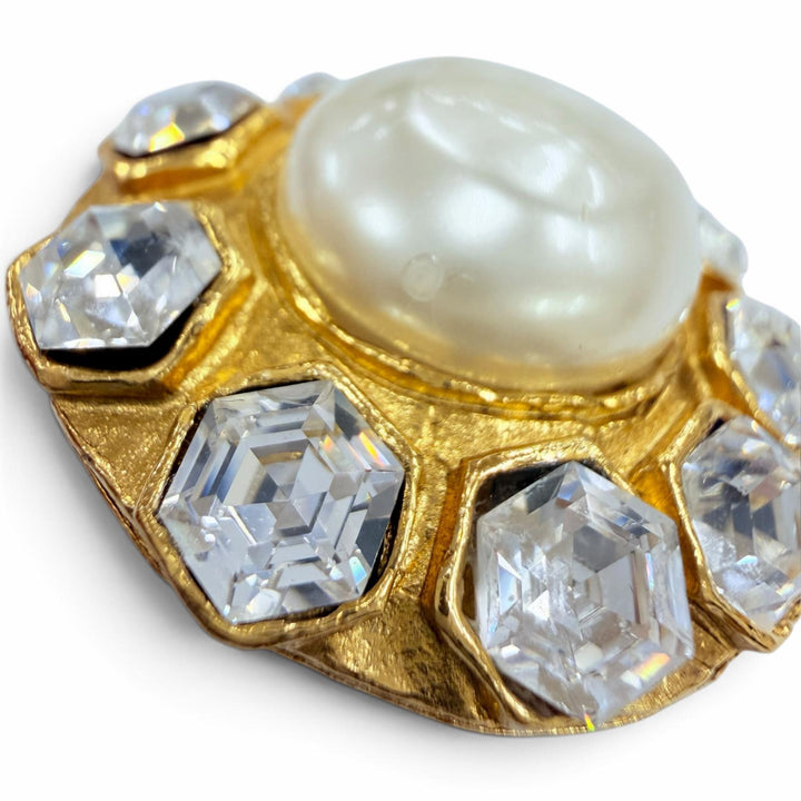 Pristine CHANEL Earring Eco Pearl Cristel Bijou Accessories gold metal Women