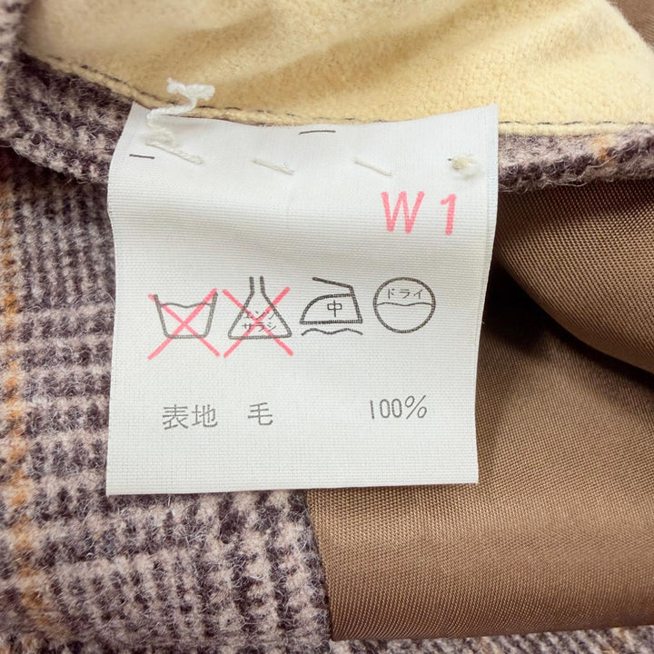 Great Burberrys coat Maruzen exclusive check pattern, concealed placket.