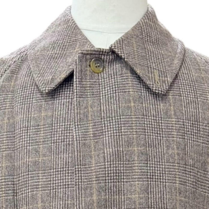 Great Burberrys coat Maruzen exclusive check pattern, concealed placket.