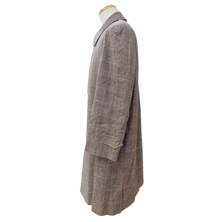 Great Burberrys coat Maruzen exclusive check pattern, concealed placket.