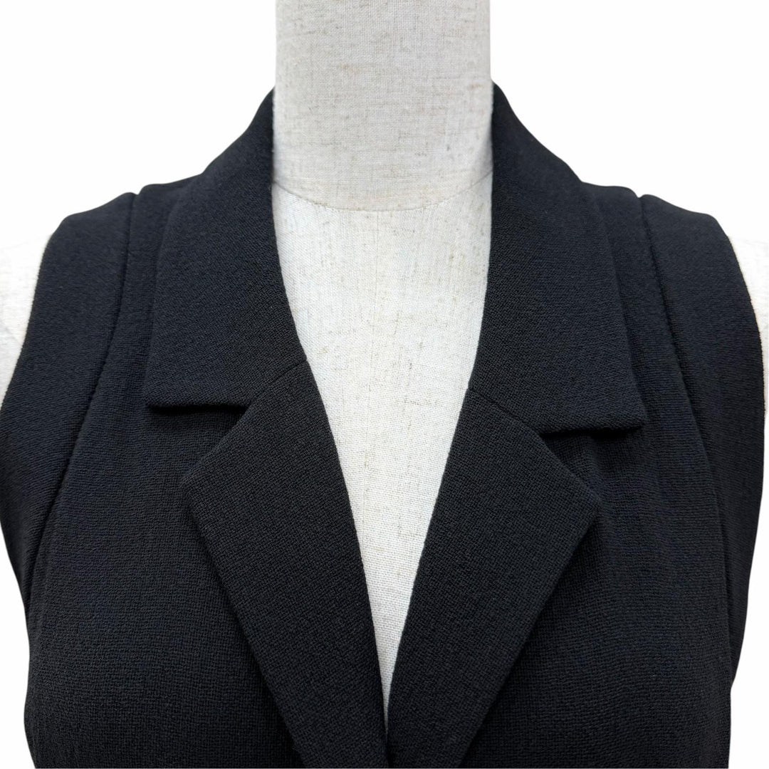 Great CHANEL one piece COCO Button Sleeveless black wool Women FR 40 95P PO5185