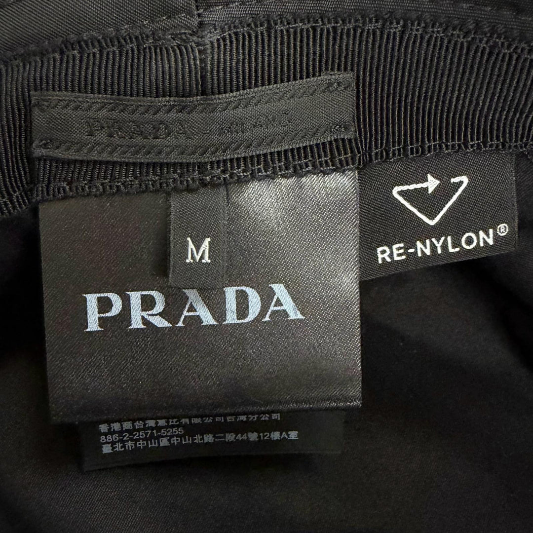 Great PRADA hat Triangle logo triangular plate Re-Nylon bucket black