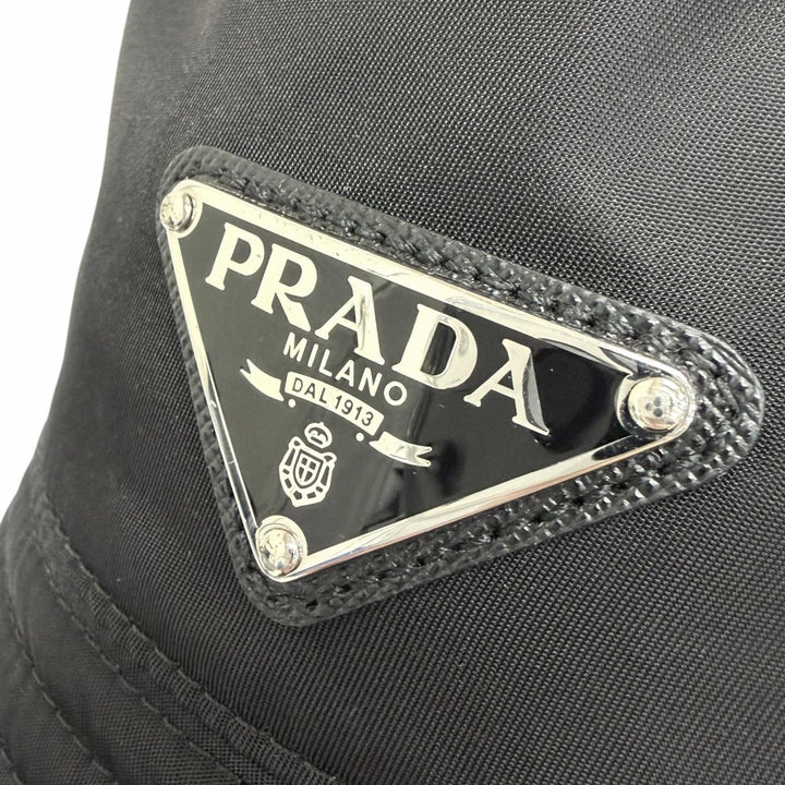 Great PRADA hat Triangle logo triangular plate Re-Nylon bucket black