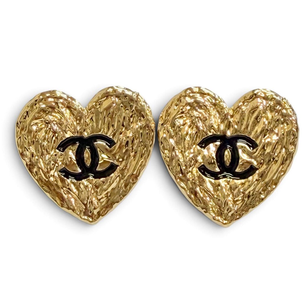 Excellent CHANEL Pierce COCO Mark Heart gold Women B24