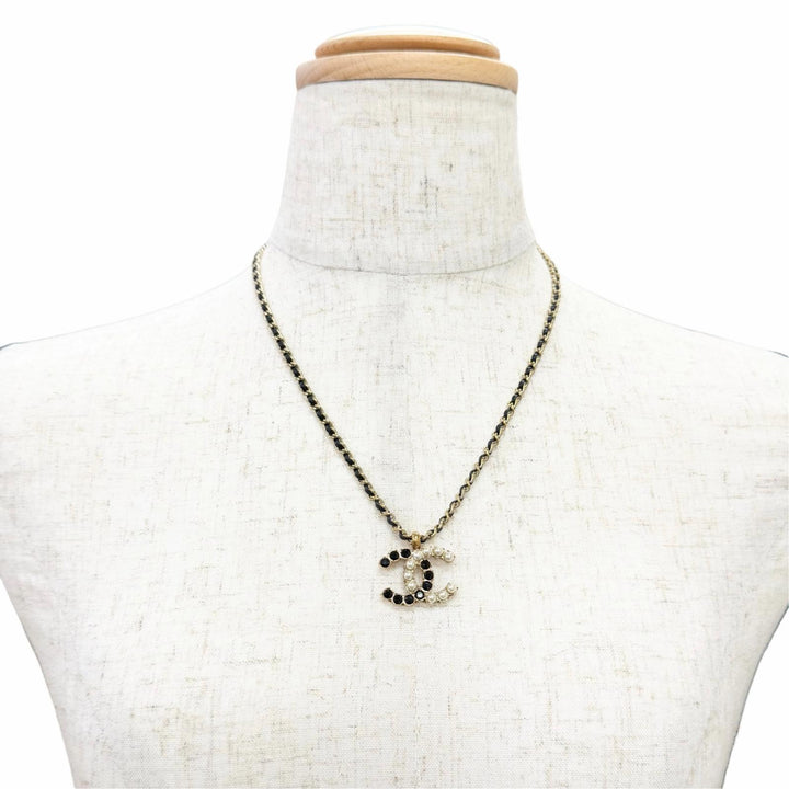 Great CHANEL Necklace COCO Mark Rhinestone Pearl Leather Chain gold Women B20B