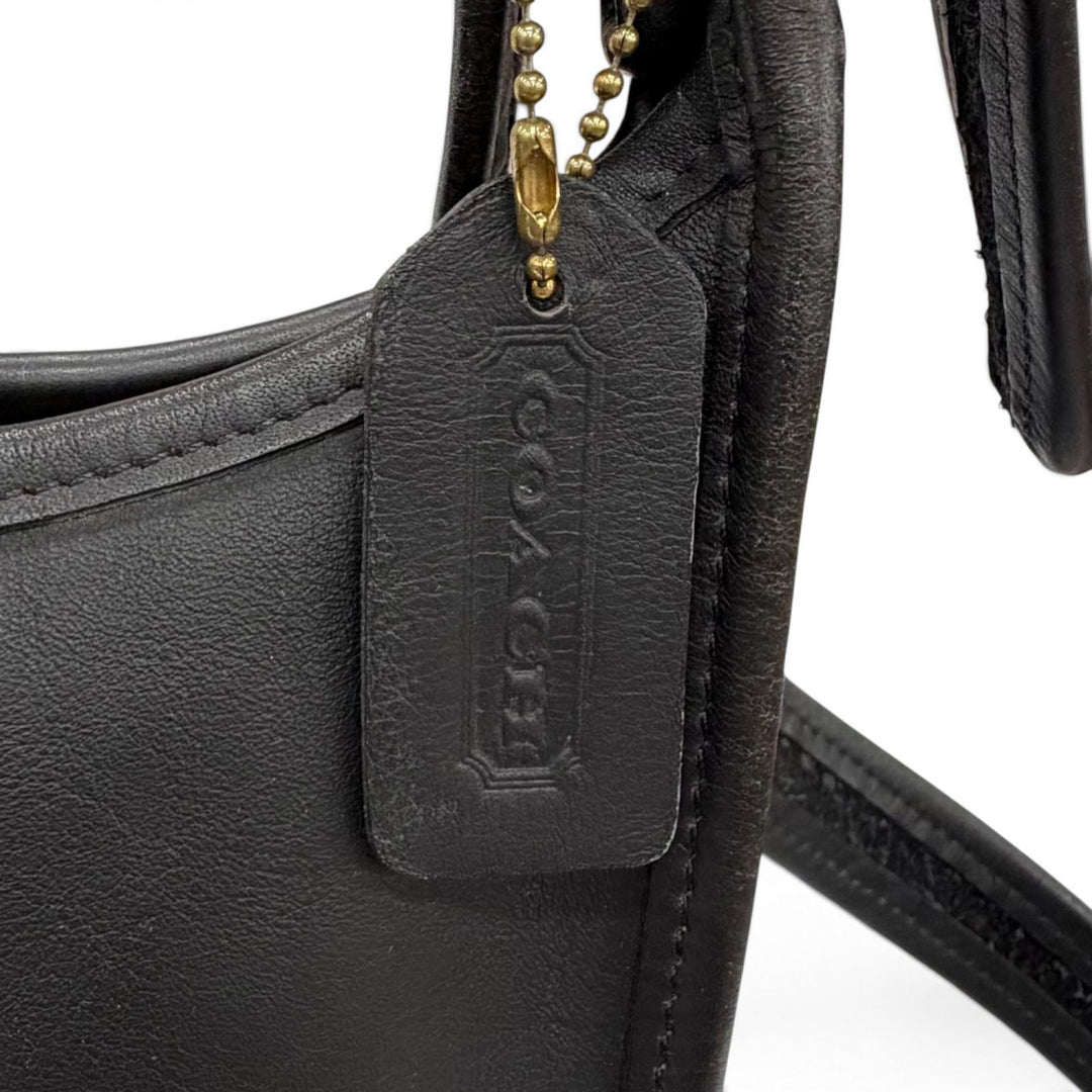 Excellent COACH Shoulder Bag Old Coach glove leather with charm black 9950