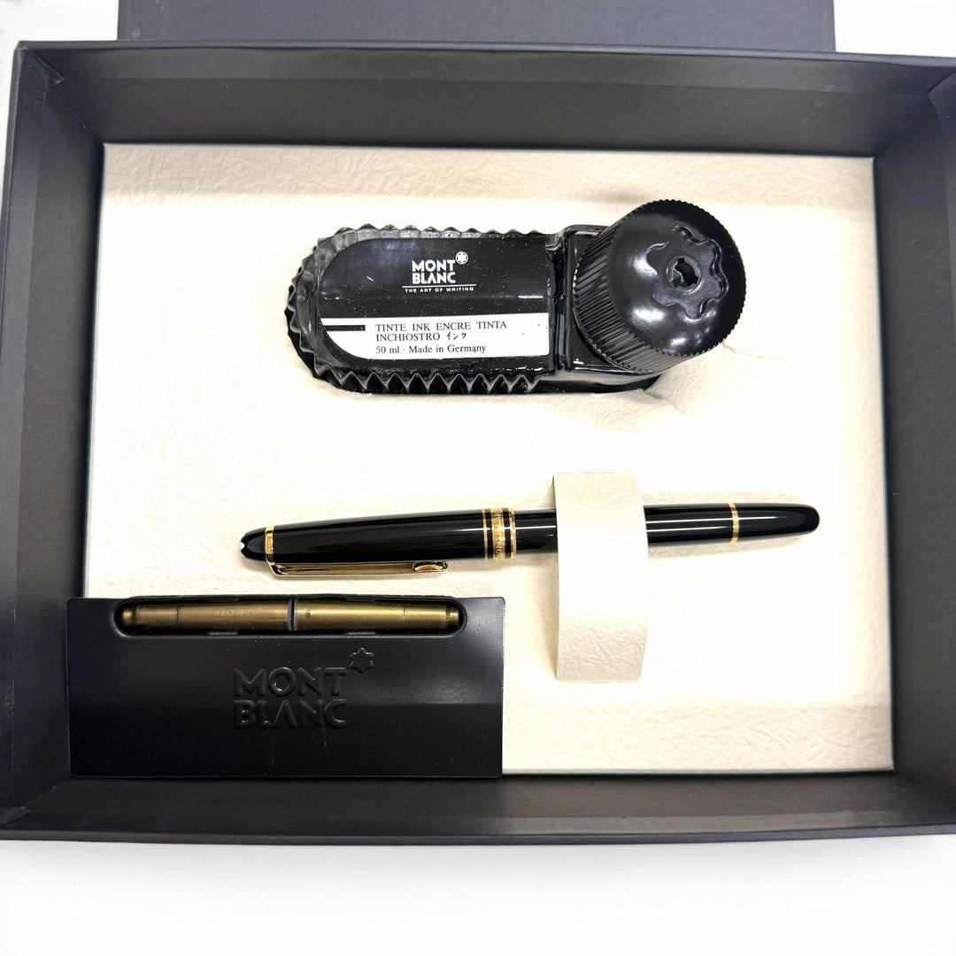 Excellent MONTBLANC fountain pen Meisterstück Classic black 14K mens