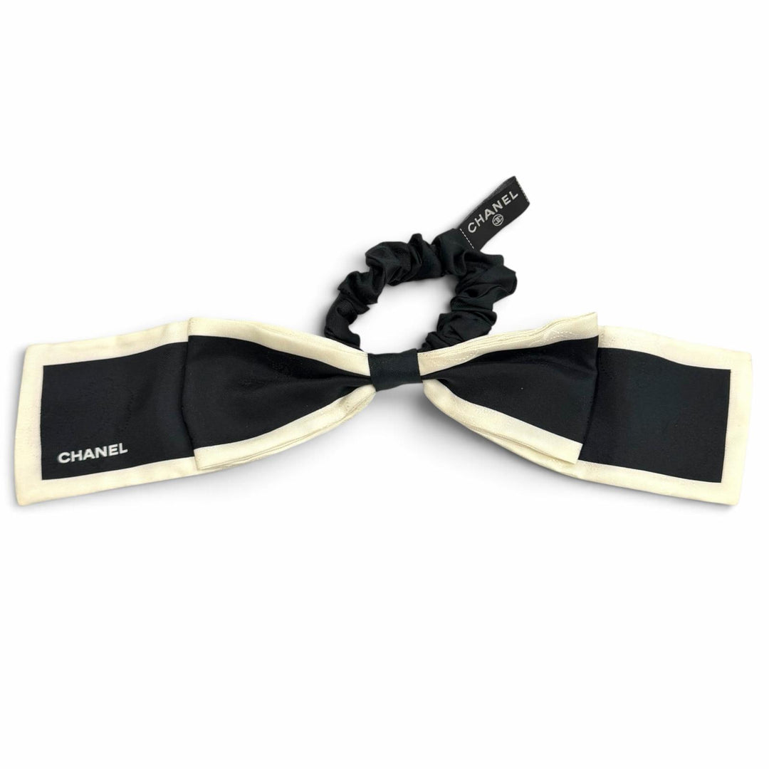 Great CHANEL Shush Logo-emblazoned camellia ribbon black silk Women AA7530