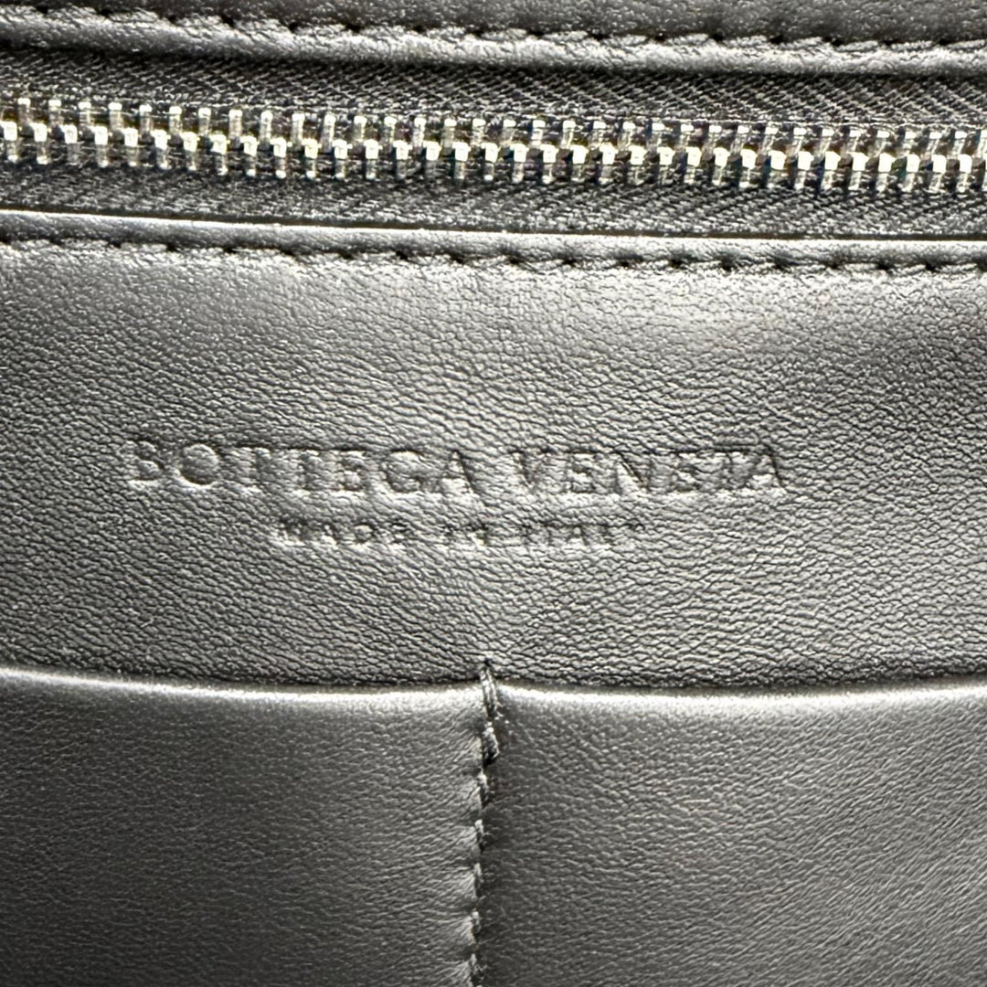 Great BOTTEGAVENETA Handbag Padded Large Arco Handbag black leather Women 573400