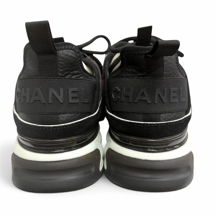 Great CHANEL Low cut sneakers G39072 COCO MarkMetal Matelassé black