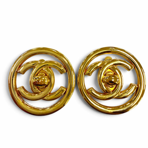 Great CHANEL Earring COCO Mark round gold metal Women 97P