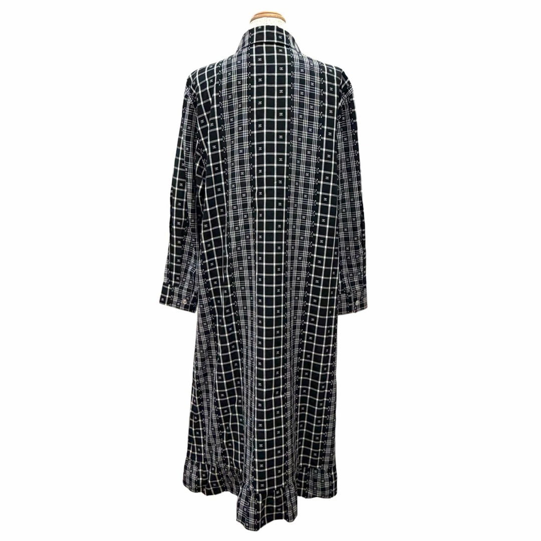 Discounted Excellent CHANEL one piece COCO Mark Check Pattern COCO Button 40 23A P75285