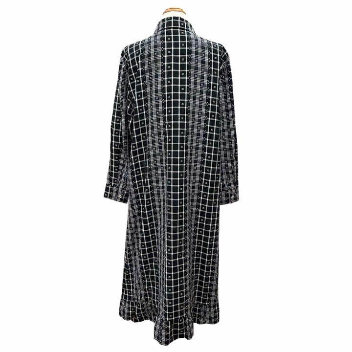 Discounted Excellent CHANEL one piece COCO Mark Check Pattern COCO Button 40 23A P75285