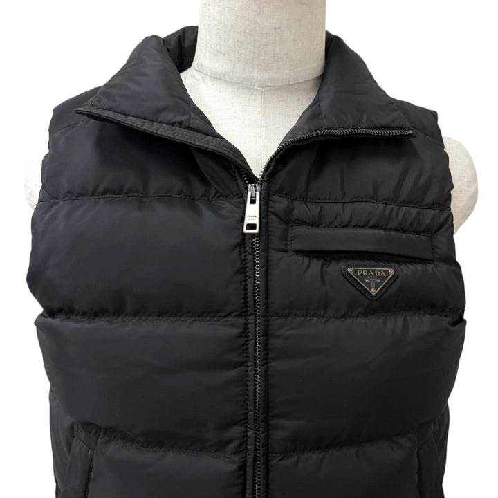 Excellent PRADA Down vest triangle logo triangle plate black