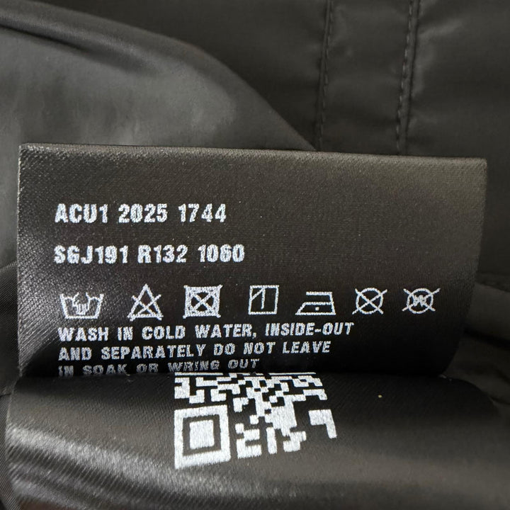 Excellent PRADA Down vest triangle logo triangle plate black