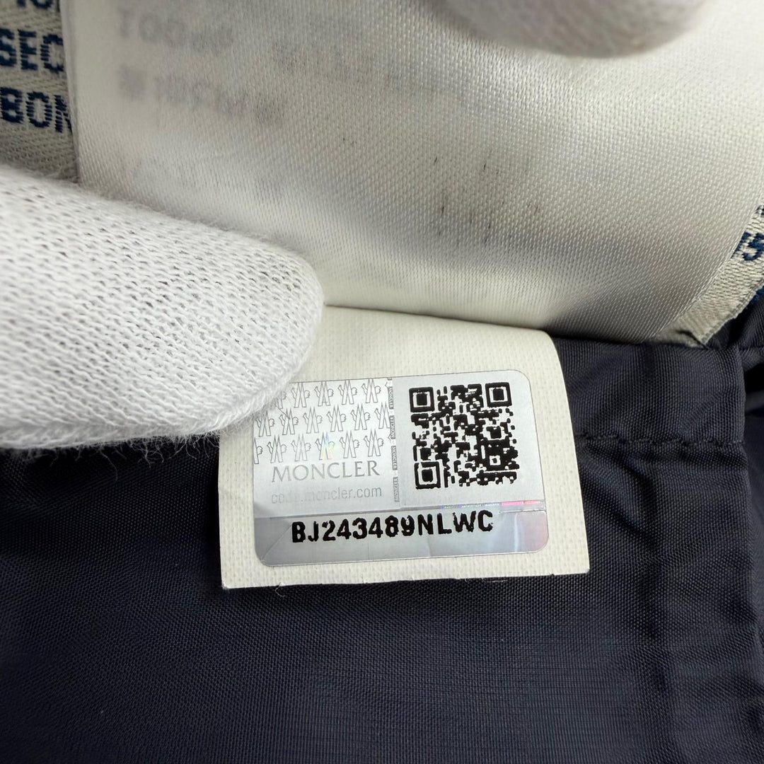 Great MONCLER down coat VOUGLANS Flared hem, switching design, ZIP UP Navy 2