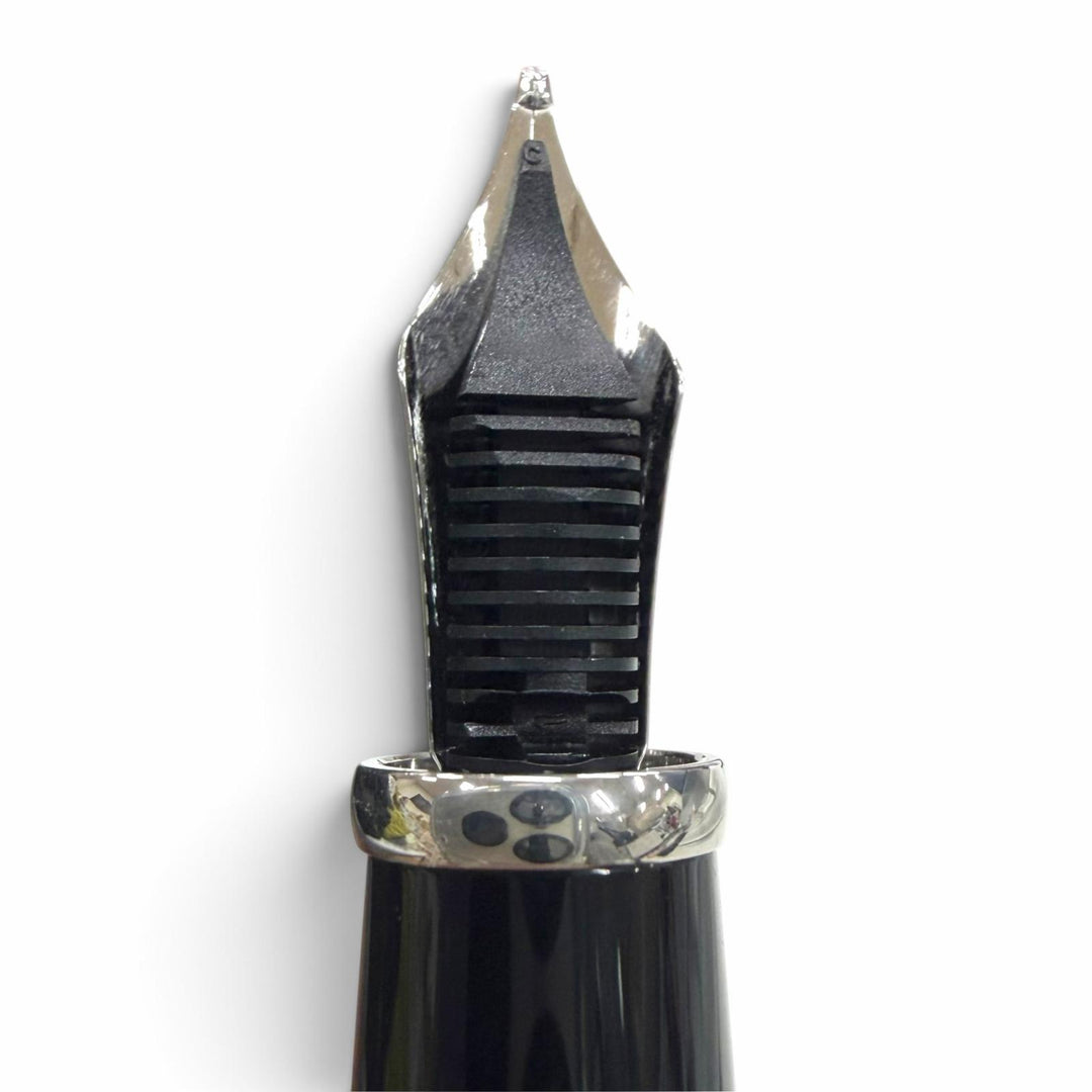 Pristine Cartier fountain pen Diaboro de Cartier black 18K mens