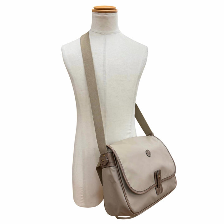 Excellent HUNTING WORLD Shoulder Bag Carryall S Gurege Battling cross 4623BDT