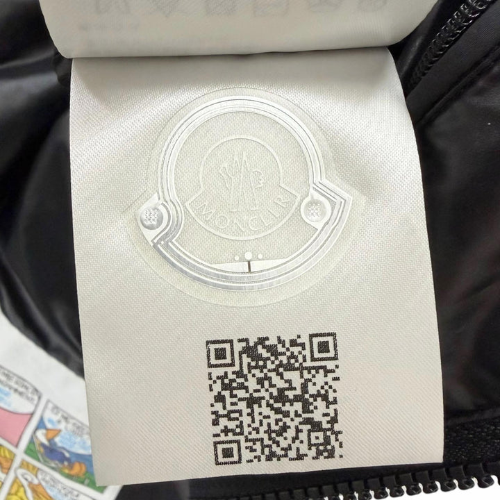 Excellent MONCLER Down vest CARDAMINE GILET hood logo black