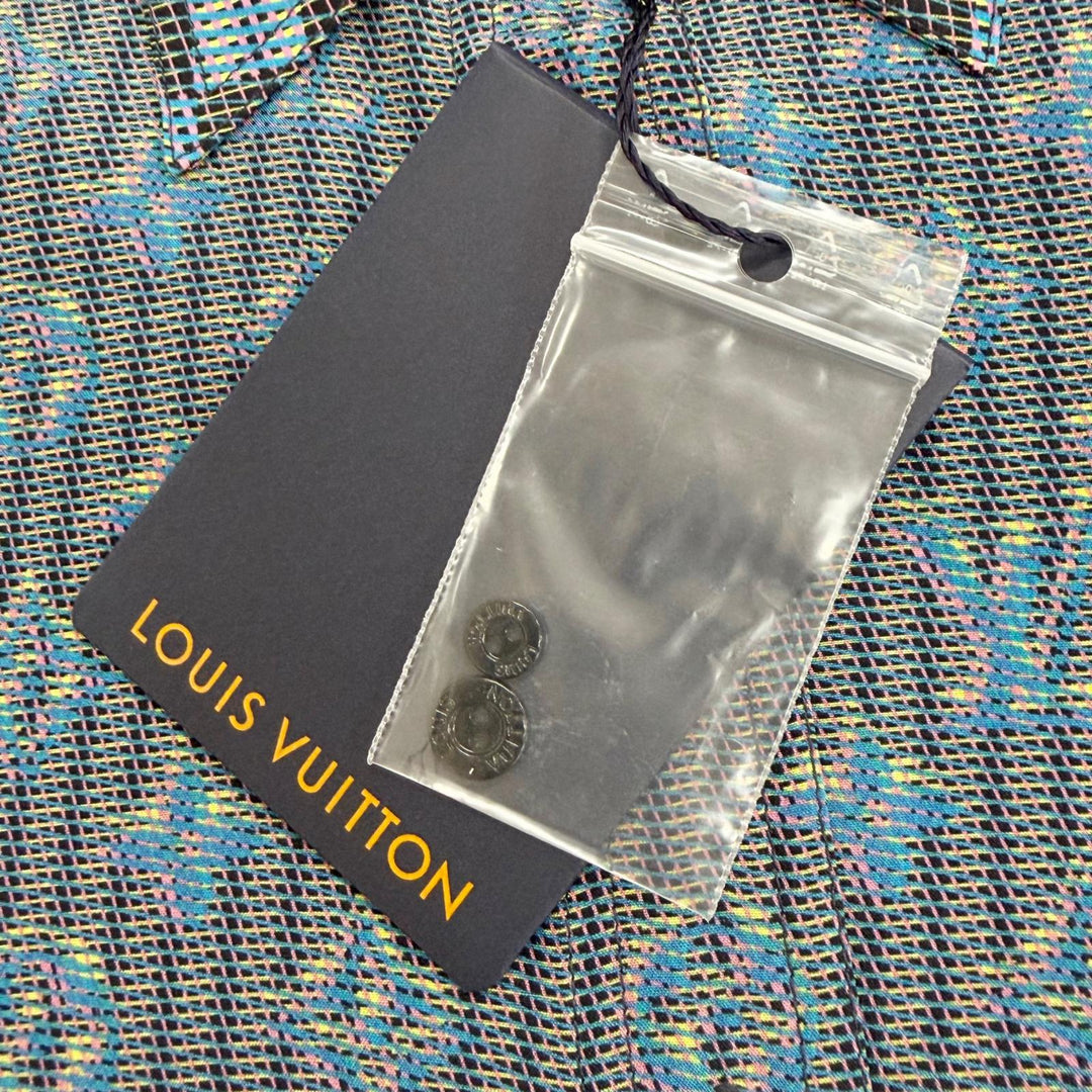 Pristine LOUIS VUITTON Long sleeve shirt 3D monogram print logo buttons silk 34