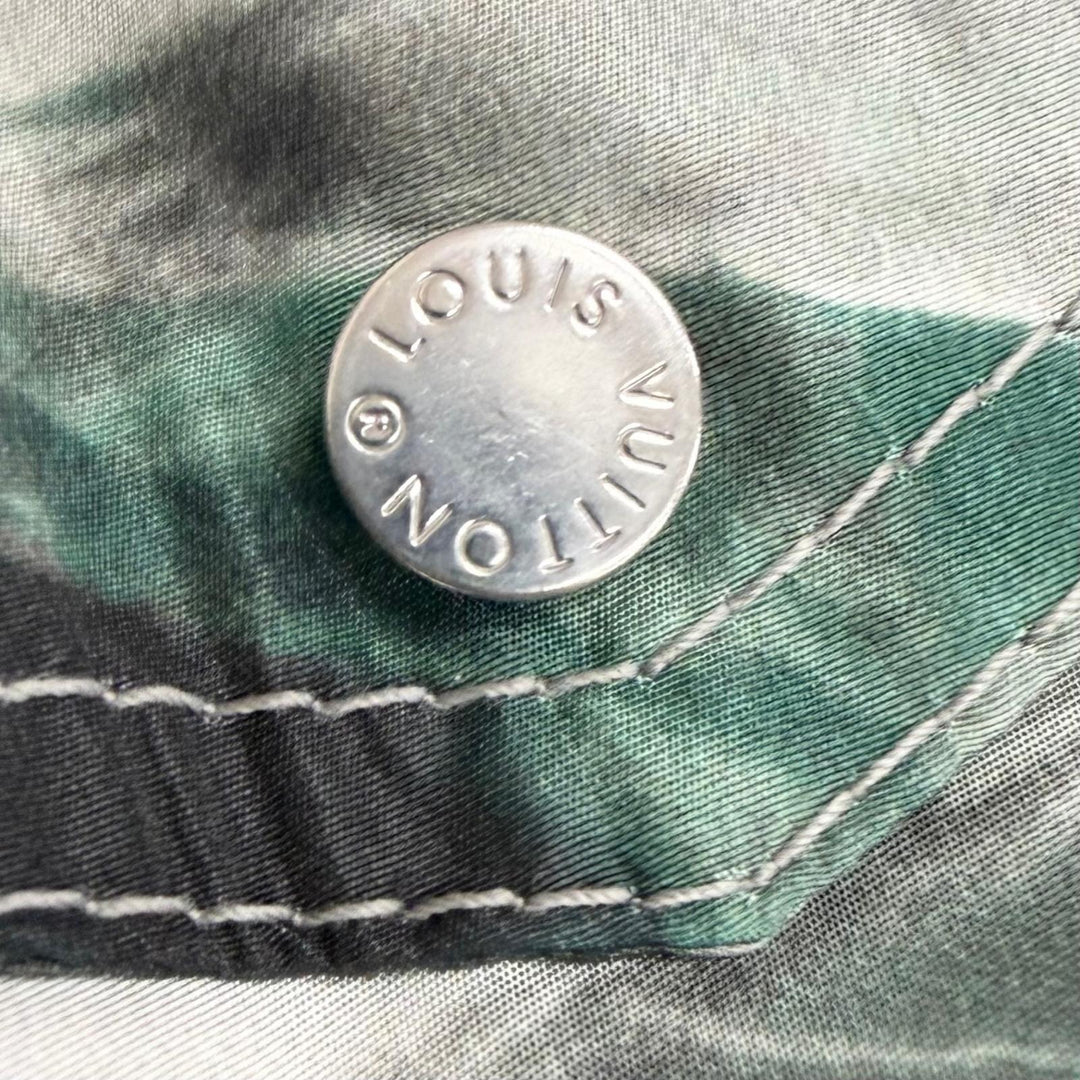 Pristine LOUIS VUITTON Shorts Marble pattern all-over