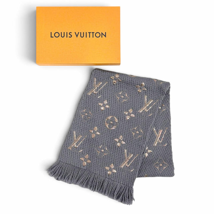 Great LOUIS VUITTON Scarf Escalp Logo Mania Shine Monogram fringe wool M70467