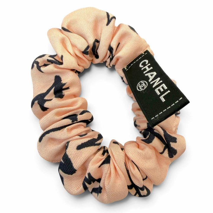 Great CHANEL COCO Mark Scrunchie and Scarf 2-Piece Set pink silk Women 22C